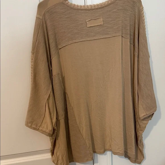 POL boutique Boho Beige Mixed-Knit V-Neck Top - Picture 5 of 6